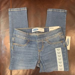NWT Old Navy Skinny jeans Size 5